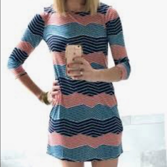 BCBGMaxAzria Digital Wave Chevron Striped Shift Jersey Dress Size S - Picture 2 of 8